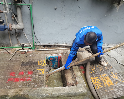 城中清掏化粪池
